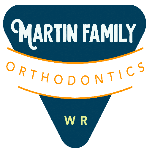 Martin Family Orthodontics Favicon Logo